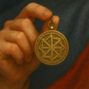 Древний амулет или просто безделушка? Провокационный взгляд!