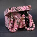 Родонитовая шкатулка