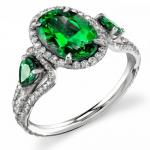 Кольцо с цаворитом