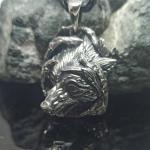 Амулет с головой волка из серебра