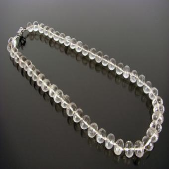 бусы из горного хрусталя