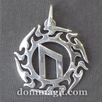 Подвеска руна Уруз в солнечном круге из серебра