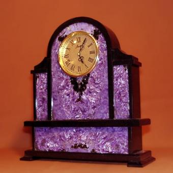 Часы в чароите