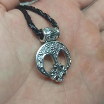 Оберег Лунница трехрогая с крестом серебро