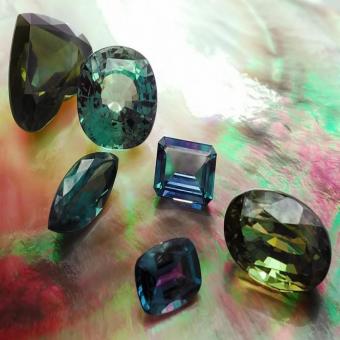 Александрит- переменчивый камень