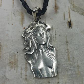 Амулет Медуза Горгона из серебра