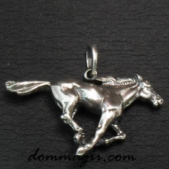 Подвеска Конь Мустанг бегущий из серебра