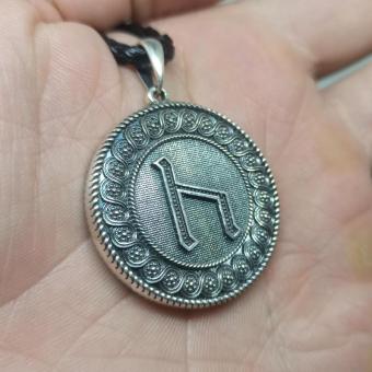 Серебряная подвеска «Бог Уд»