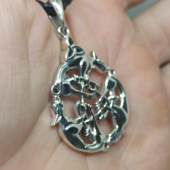 Славянский оберег Стая волков из серебра